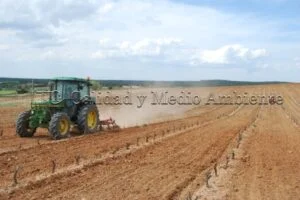 Metodología en el tratamiento contra Enfermedades de la Madera de la Vid (EMV) a través del suelo.